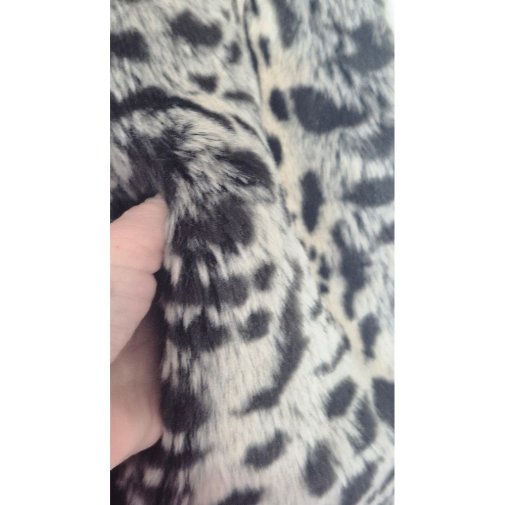 Kristen Blake Reversible Faux Fur Vest Snow Leopard Quilted Hooded Ivory Women - Picture 10 of 14